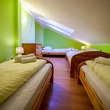 Graniczna Bombaj Jakuszyce Oda ve Kahvaltı Szklarska Poreba